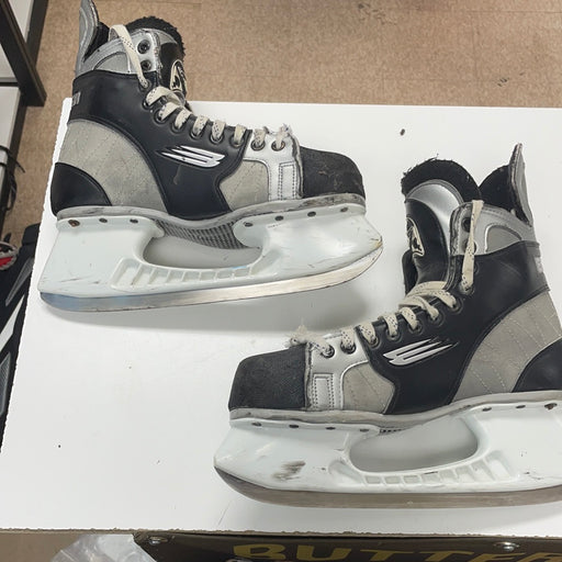 Used Bauer Vapor Agility 8N Player Skates