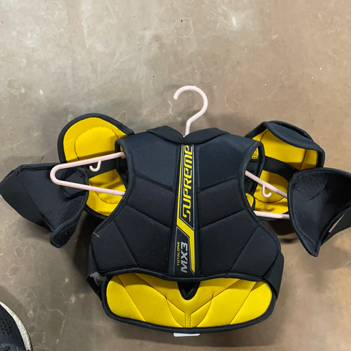 Used Bauer Supreme MX3 Youth Medium Shoulder Pad