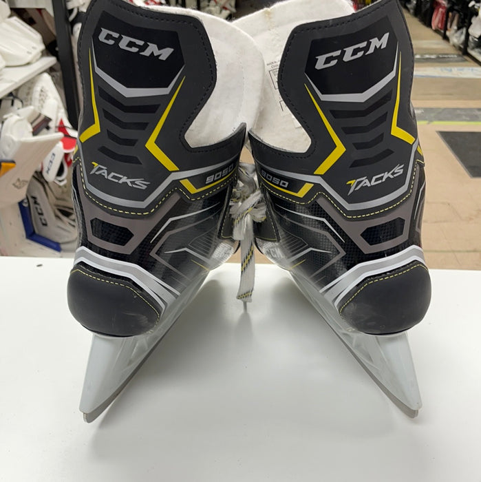 Used CCM Tacks 9050 10D Player Skates