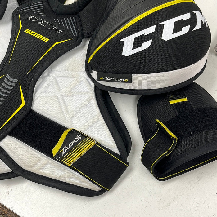 Used CCM Tacks 5092 Junior Small Shoulder Pads — Crow's Sports