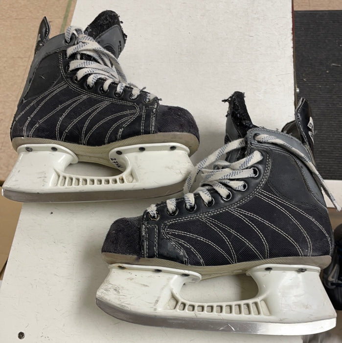 Used Bauer Supreme 5090 3.5EE Player Skates