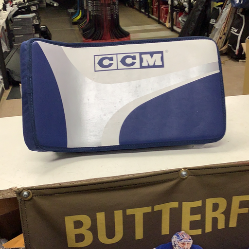 Used CCM Ball/Road Hockey Full Right Blocker Senior