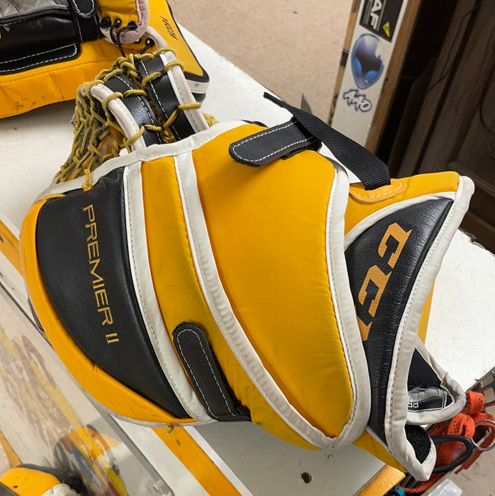 Used CCM Premier II Pro 34”+2” Senior Goalie Set