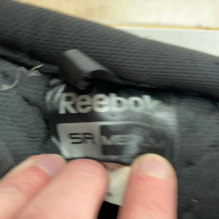 Used Reebok 16k Senior Medium Shoulder Pads