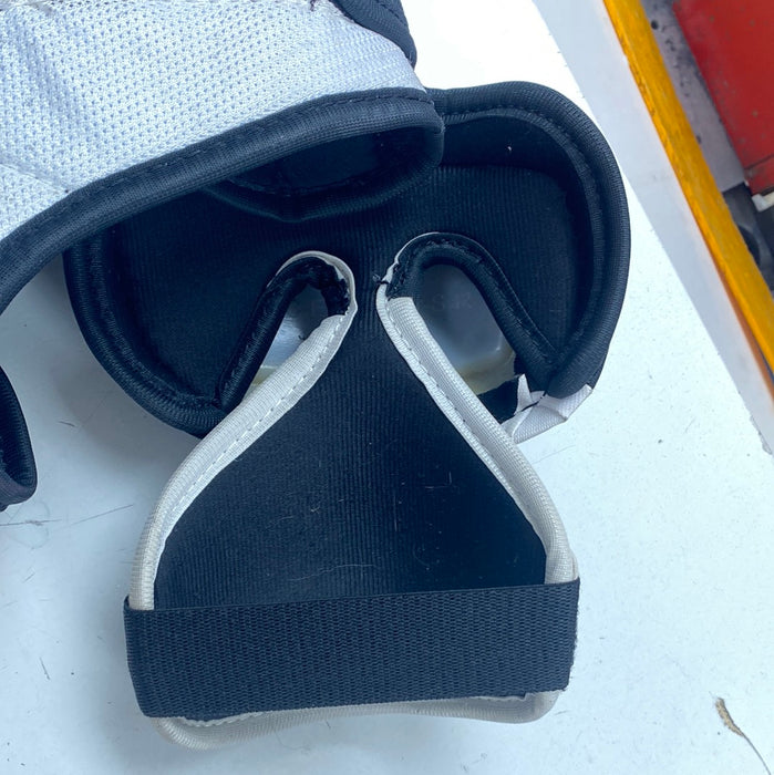 Used Bauer Supreme s150 Junior Small Shoulder Pads