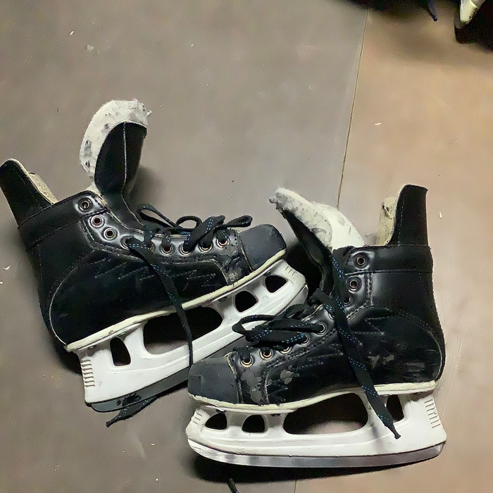 Used Graf Supra 703 3D Player Skates