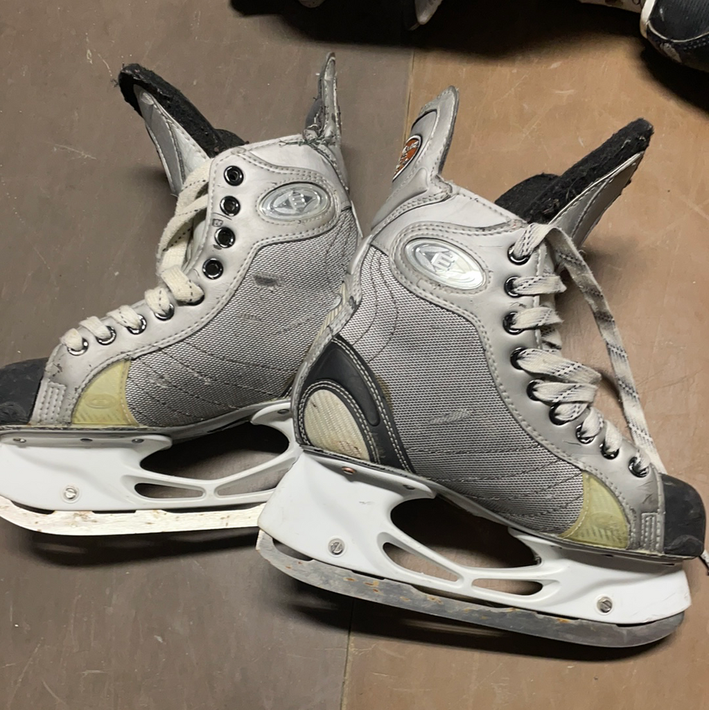 Used Easton ZAir Comp 3D Player Skates Crow's Sports