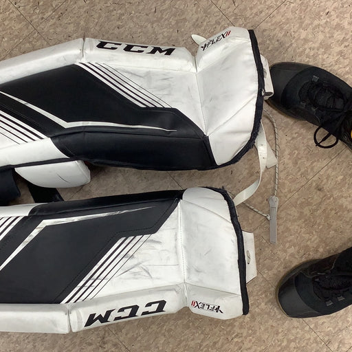 Used CCM YTFlex 2 leg pads 24”