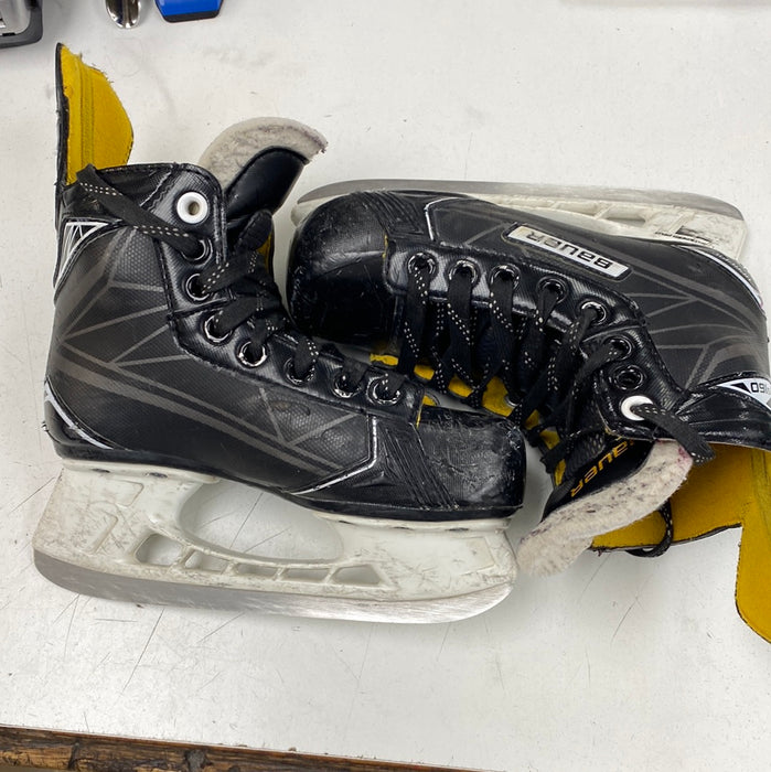 Used Bauer Supreme s160 Youth 13.5D Skates