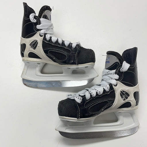 Used CCM Tacks152 8D Youth Skates