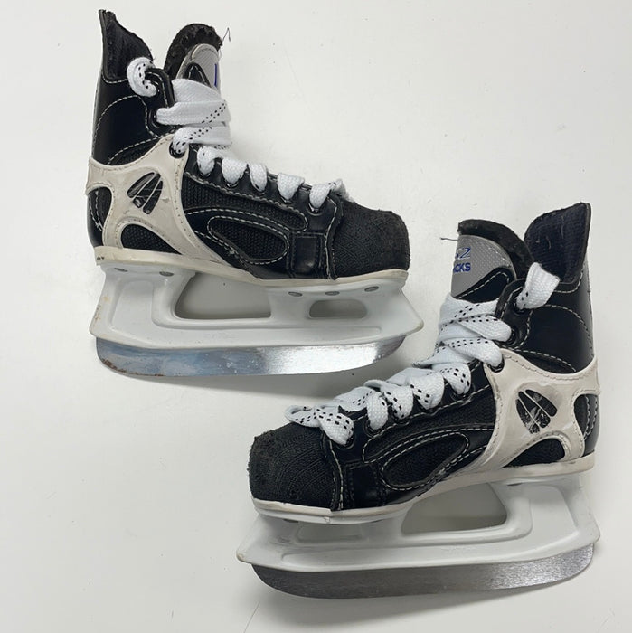 Used CCM Tacks152 8D Youth Skates