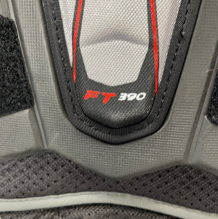 Used CCM Jetspeed FT390 Senior Medium Shoulder Pads