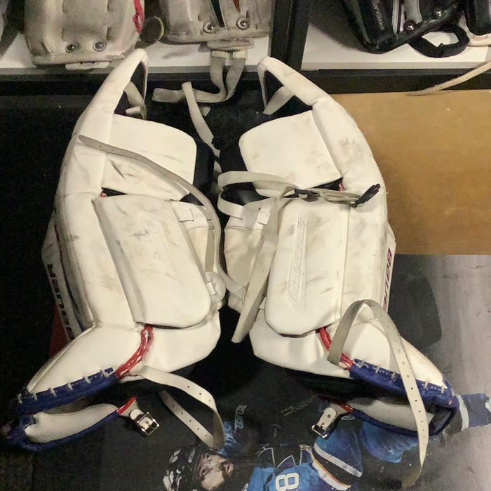 Used Bauer Reactor 4000x 28+1” Leg Pads