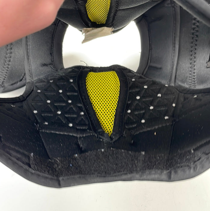 Used CCM Tacks 4052 Junior Small Shoulder Pads