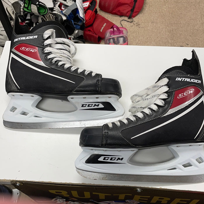 Used CCM Intruder 10D Player Skates