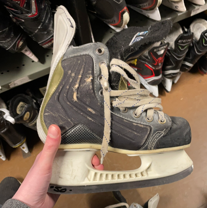 Used Nike Quest 4 3EE Player Skates