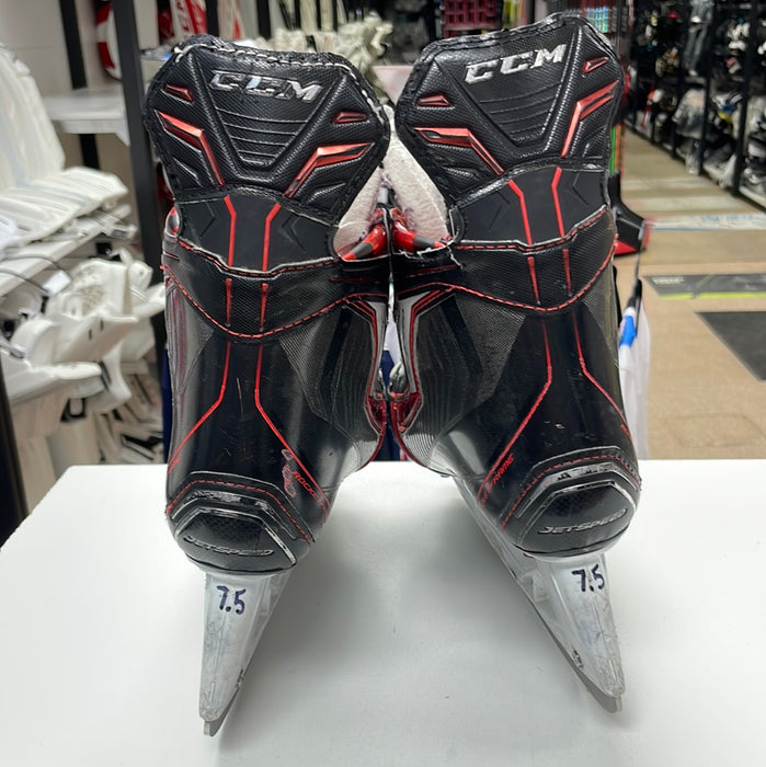 Used CCM JetSpeed 7.5D Player Skates