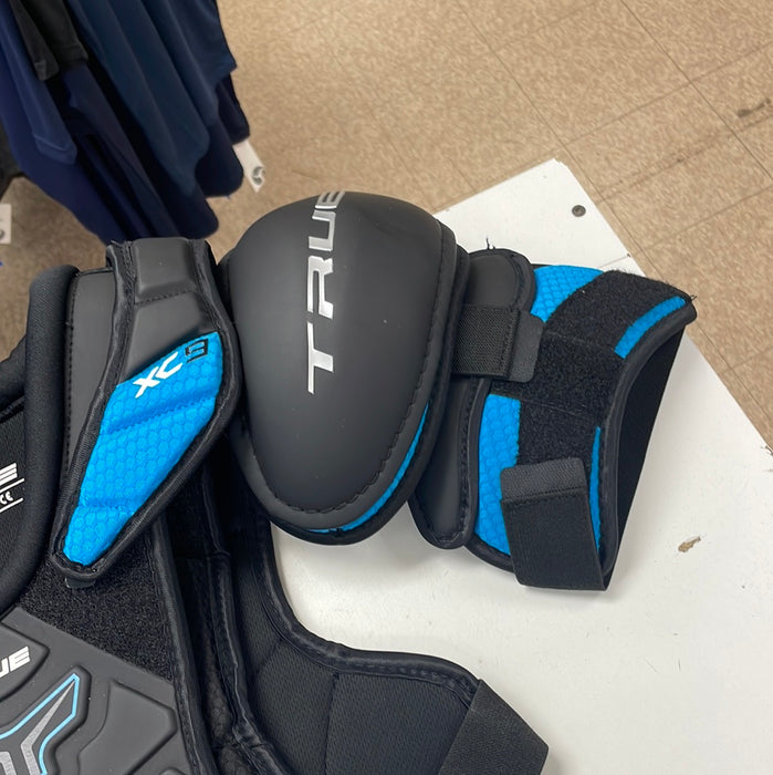 Used True XC9 Junior Large Shoulder Pads