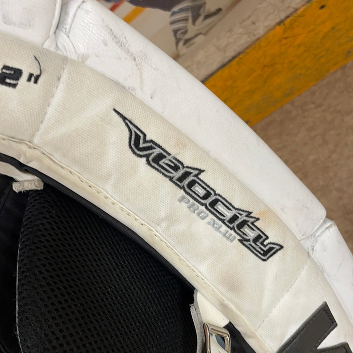 Used Vaughn V7 34”+2” Goalie Pads