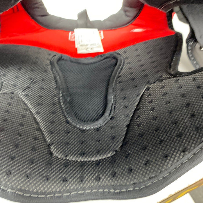 Used Bauer Vapor 1x Lite Junior Small Shoulder Pads