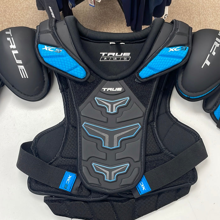 Used True XC9 Junior Large Shoulder Pads