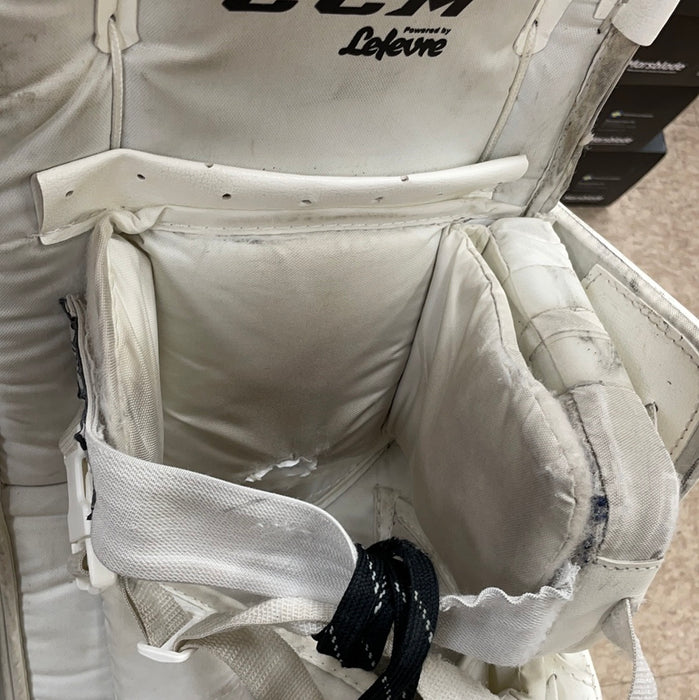 Used CCM Extreme Flex II 760 28”+1” Goalie Pads