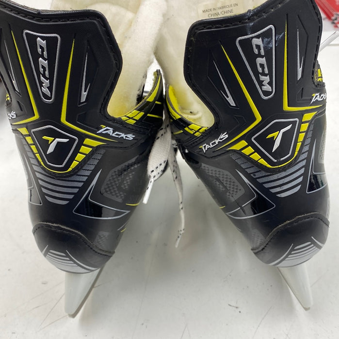 Used CCM Tacks 4092 11.5 Youth Skates