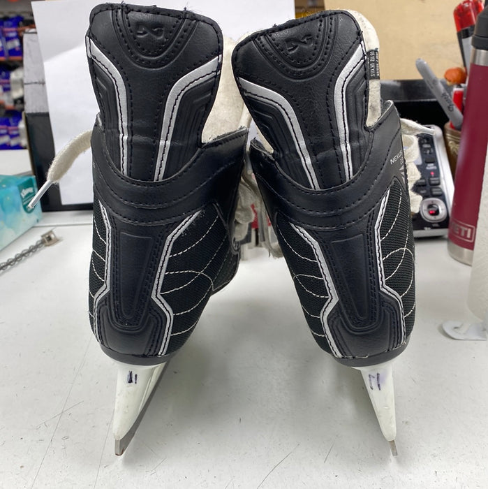 Used Bauer Nexus 22 Size 11 Youth Skates