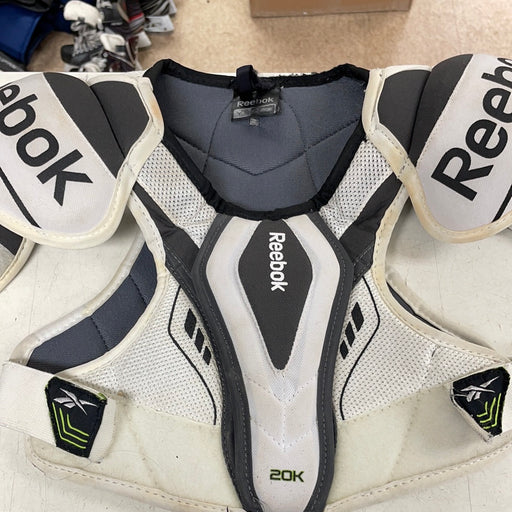 Used Reebok 20k Youth Large Shoulder Pads