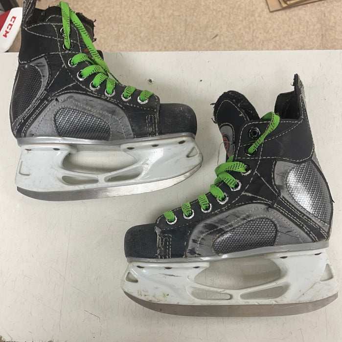 Used Easton Synergy 500ST 12D Youth Skates