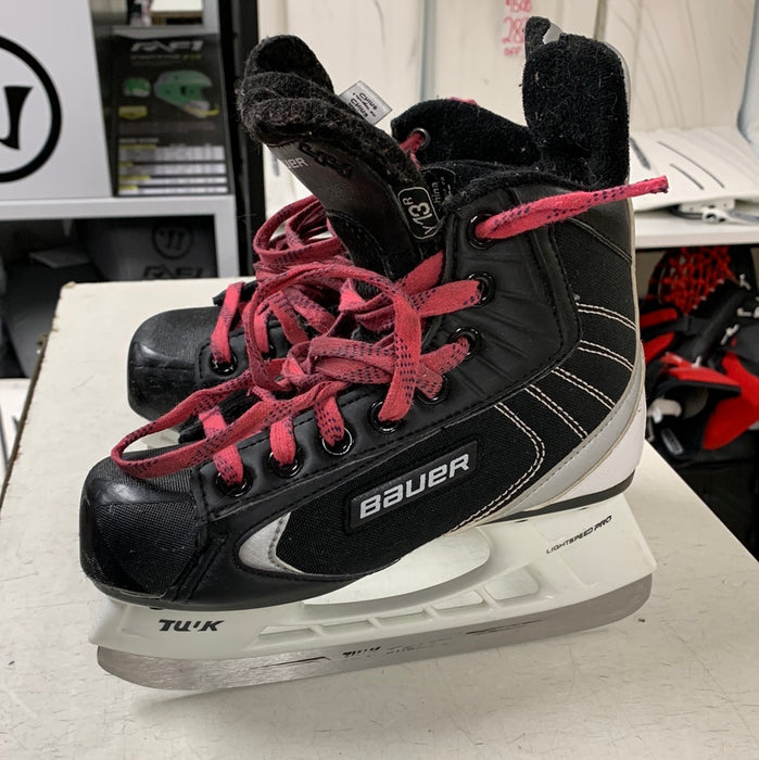 Used Bauer 44 Player Skates Youth 13D