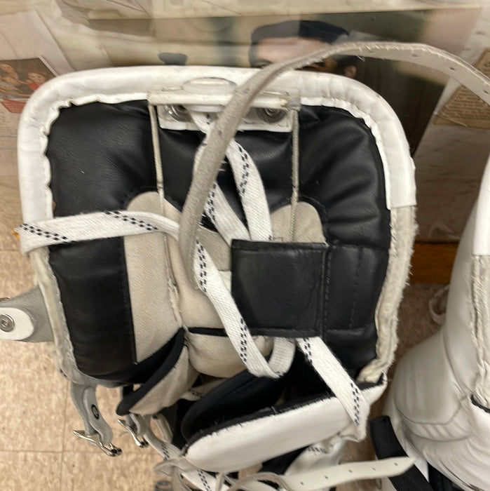 Used Vaughn V6 Velocity 800 26”+1.5” Goalie Pads