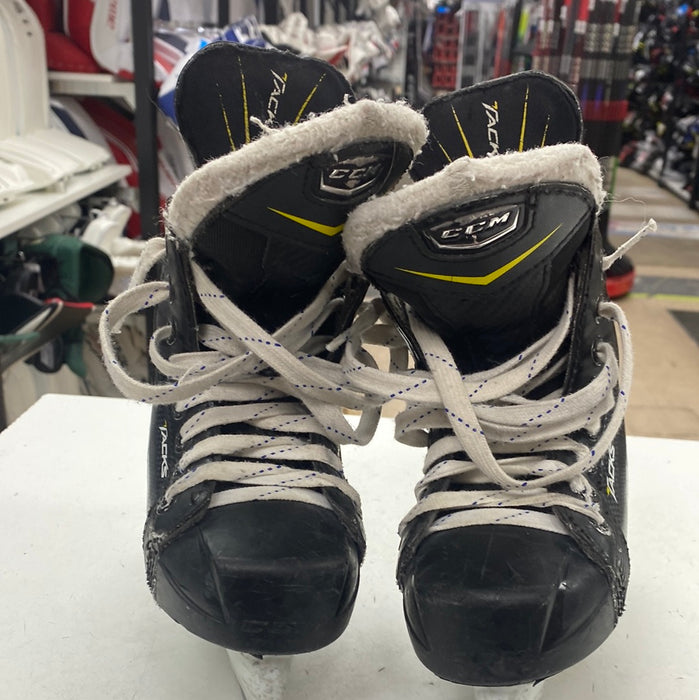 Used CCM Tacks 11.5 Youth Skates