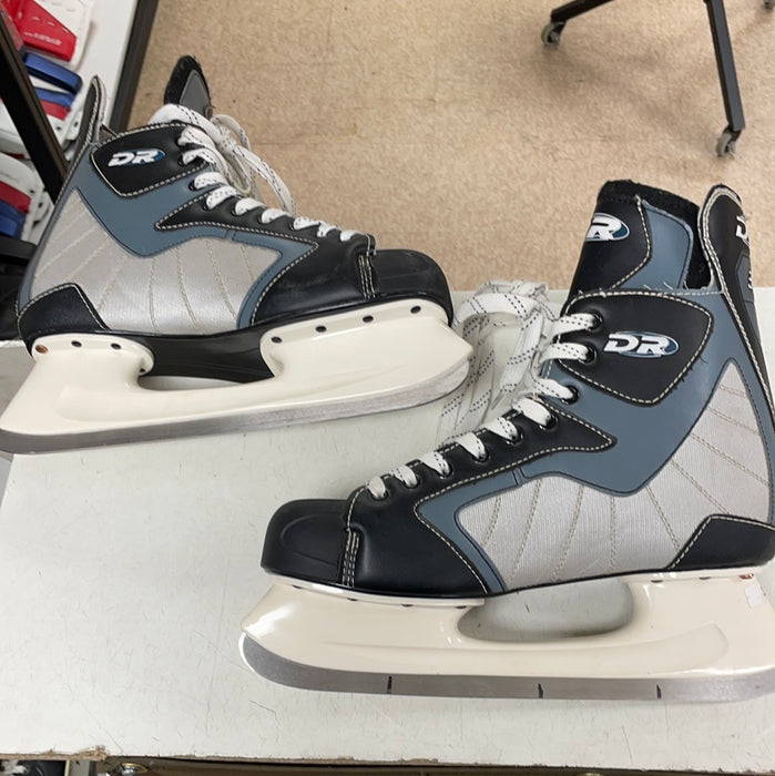 Used D&R 300 11D Player Skates