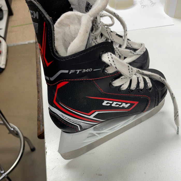 Used CCM FT340 10D Youth Skates