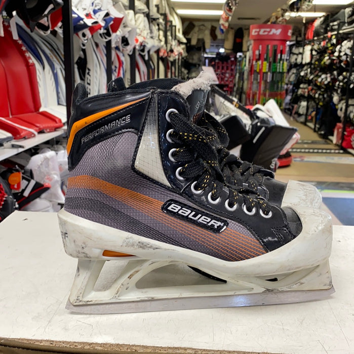 Used Bauer Performance Junior Goal Skate size 5D