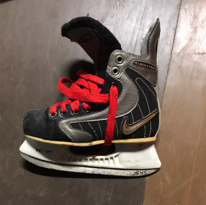 Used Nike Ignite 7 2D Skates