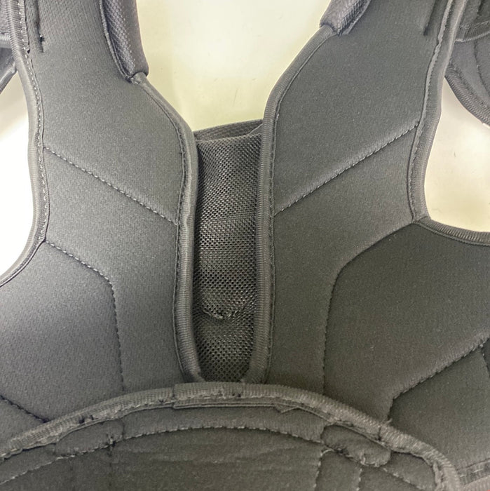 Used Warrior Alpha DX3 Senior Medium Shoulder Pads