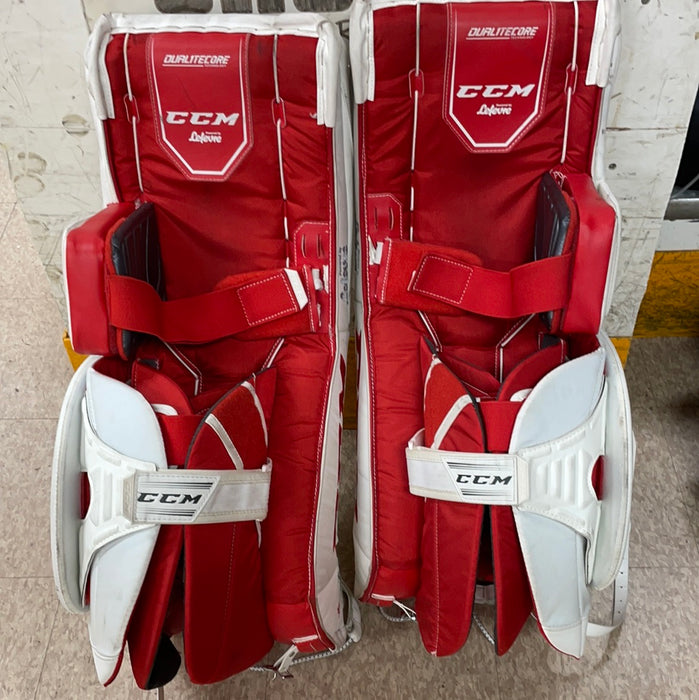 Used CCM Extreme Flex E4.9 32”+1” Leg Pads