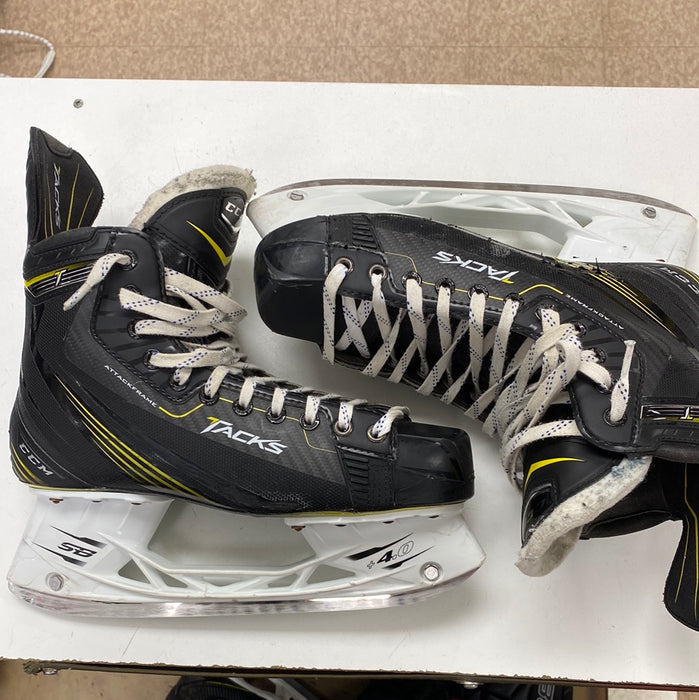 Used CCM Super Tacks 9.5D Skates