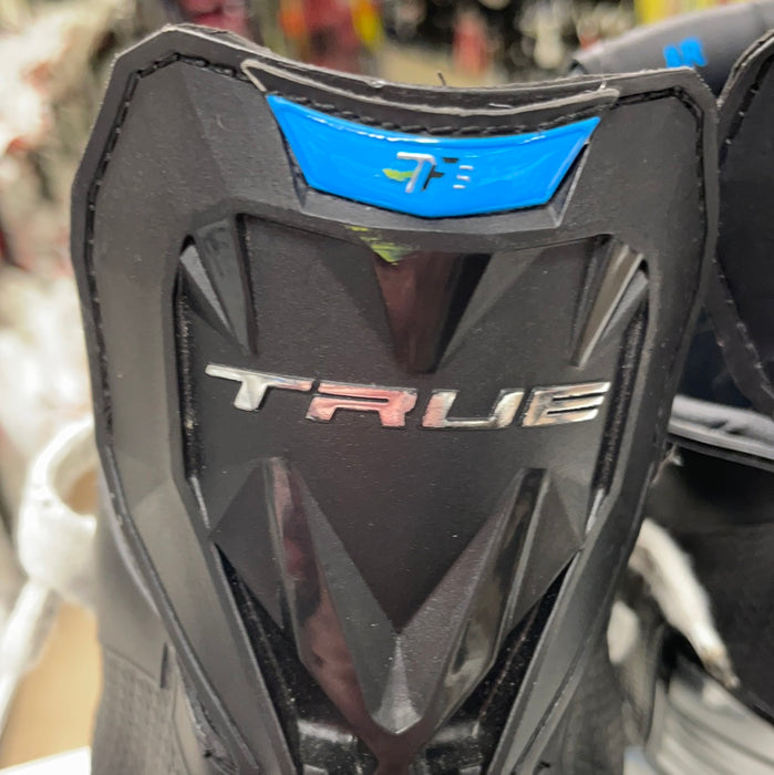 Used True TF9 8D Player Skates