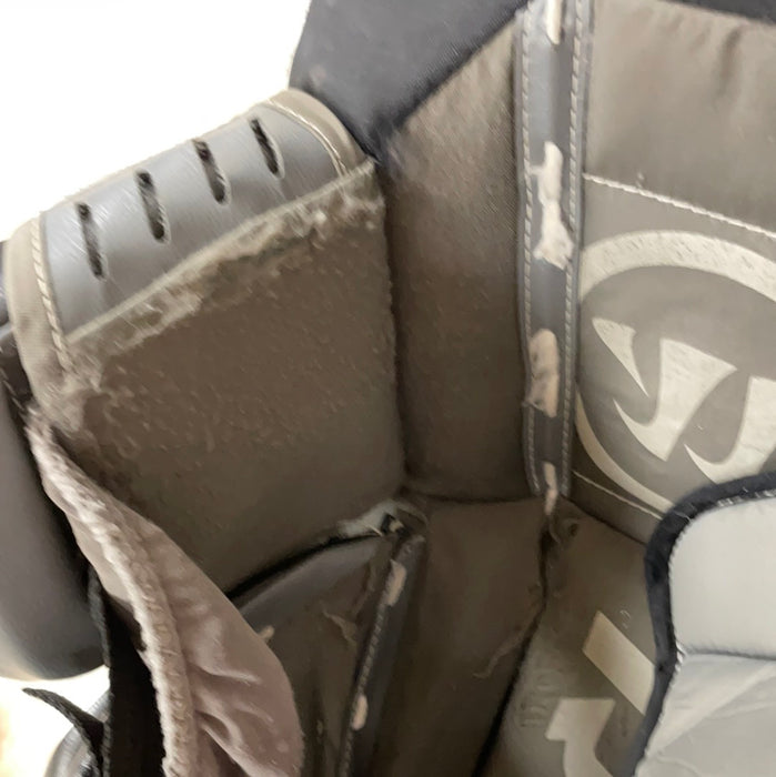 Used Warrior RGT 31”+1” Goalie Pads