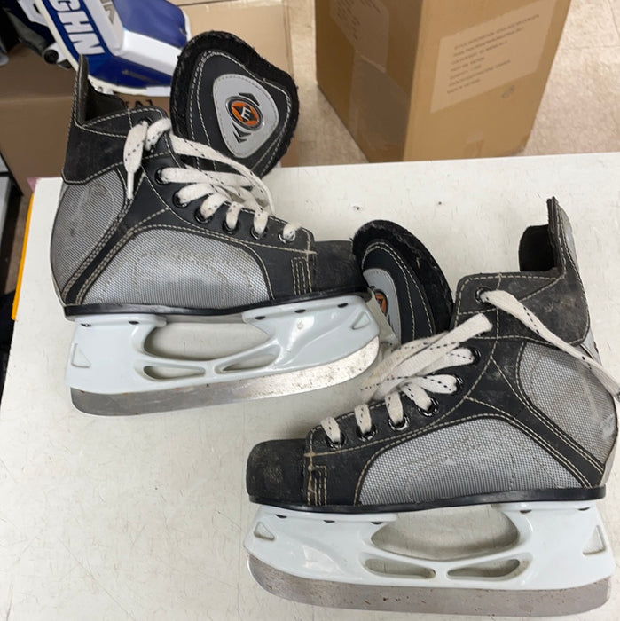 Used Easton Synergy C2 13D Youth Skates