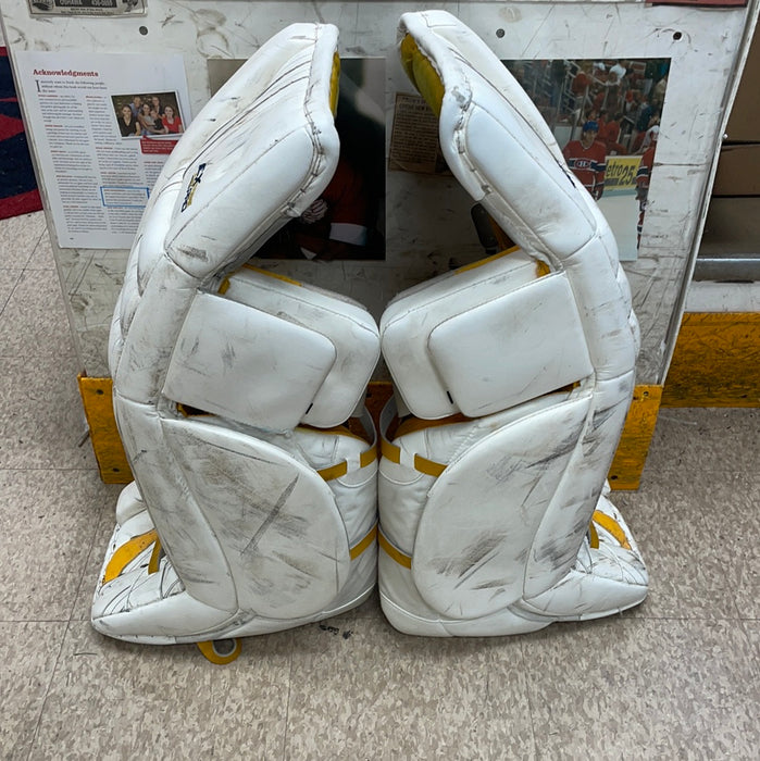 Used CCM Extreme Flex Pro 34”+1” Goal Pads