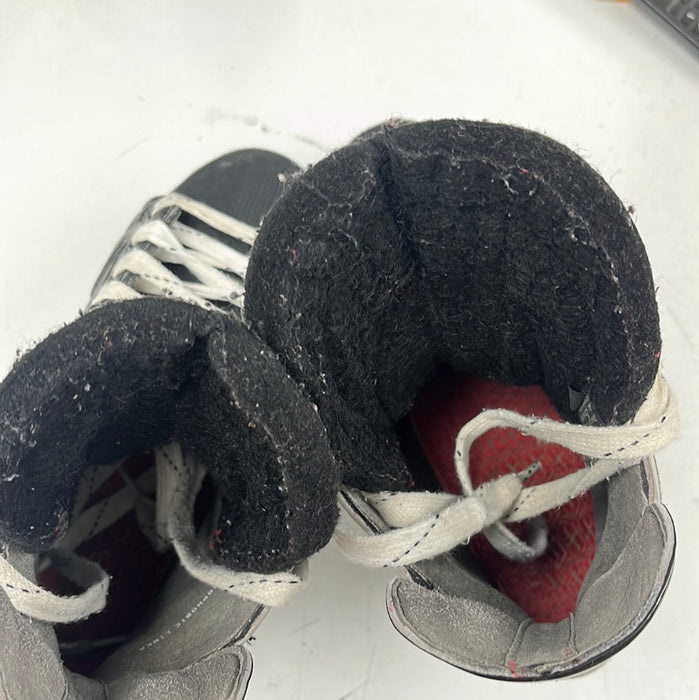 Used Bauer Supreme 4000 7.5D Player Skate