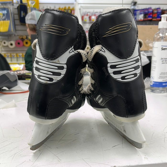 Used Bauer Charger 9Y Youth Skate