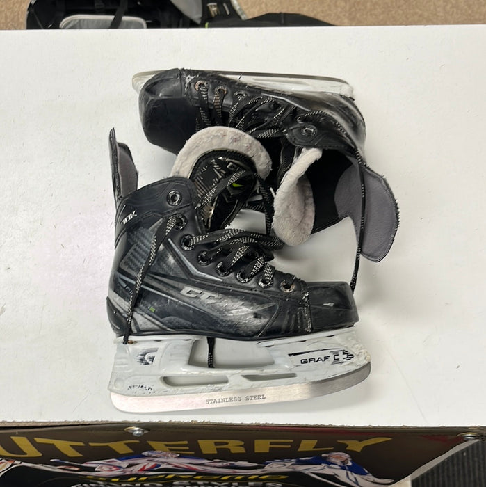 Used CCM Ribcor 70K Size 12 Youth Skate