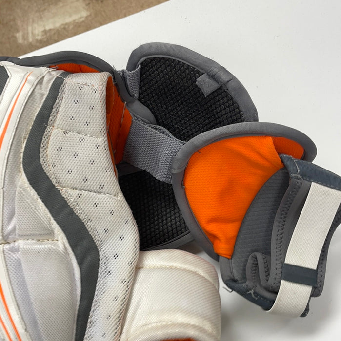 Used Easton Mako Junior Small Shoulder Pads