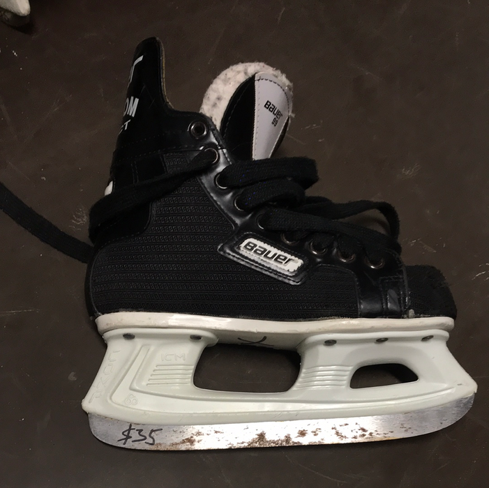 Used Bauer Custom Select 2D Skates