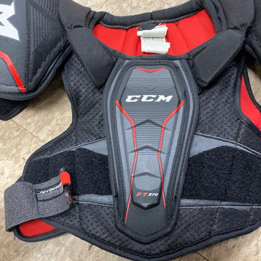 Used CCM FT370 Shoulders Junior Large